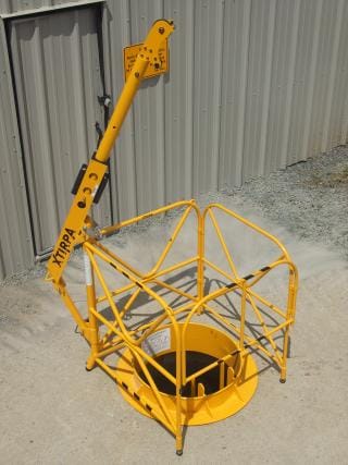 Xtirpa Manhole Guard with Integrated Mast 1067mm