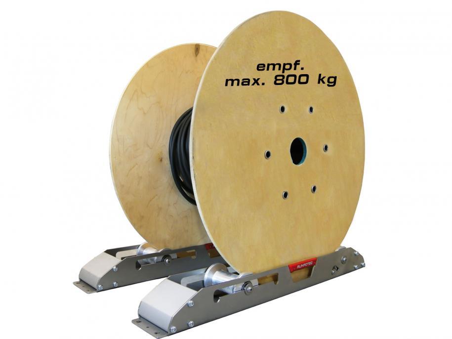 RUNPOTEC AS900 Roll-off Rails (pair) with drum (not supplied) designed for safe unwinding of heavy cable material and cable drums from 450 mm to 2000 mm diameter. 