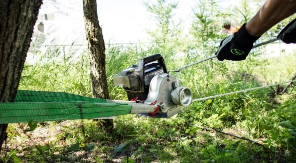 PCW3000-LI Battery powered Portable Capstan Winch in use