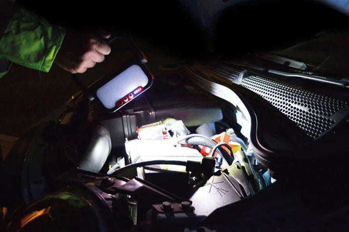 StarBooster - 500 Lumens - Rechargeable Car Jump Starter