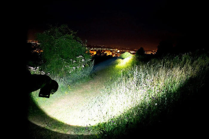 SL 1600 - 1600 Lumens - Rechargeable Searchlight