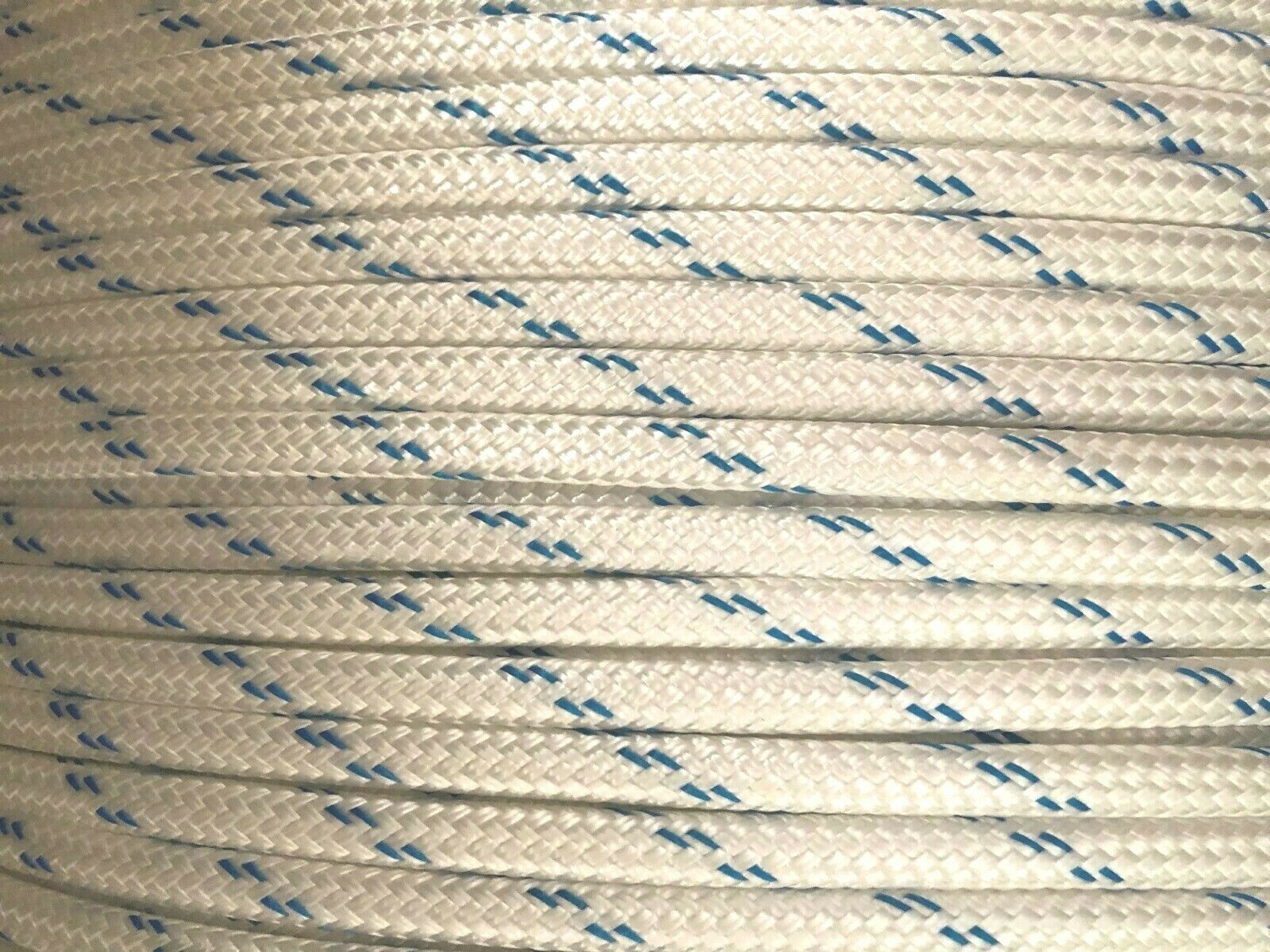 Close-up of Orptech Polyester Pulling Rope Double Braid White with Blue Fleck